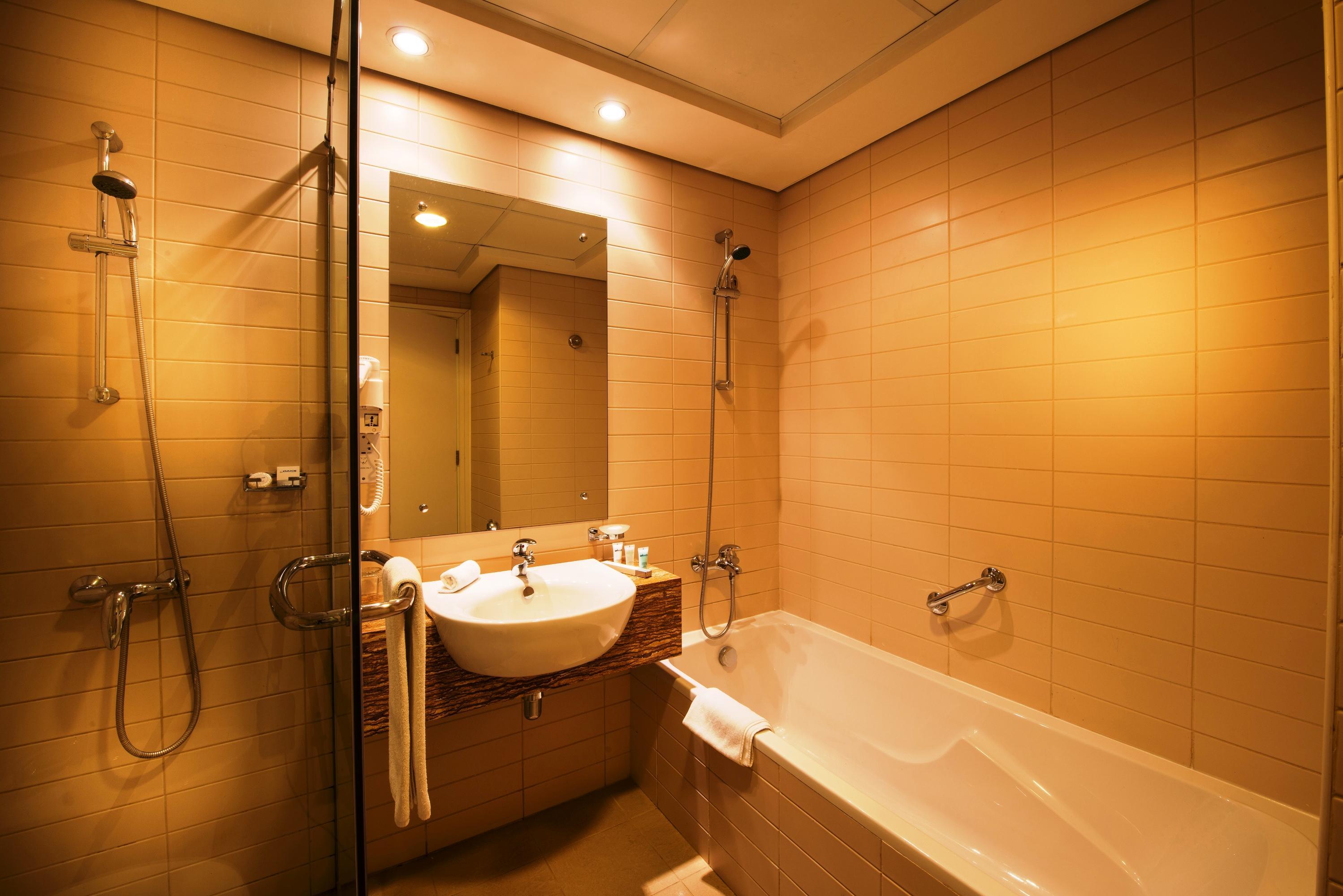 Oaks Liwa Heights Hotel Suites Dubai Ngoại thất bức ảnh
